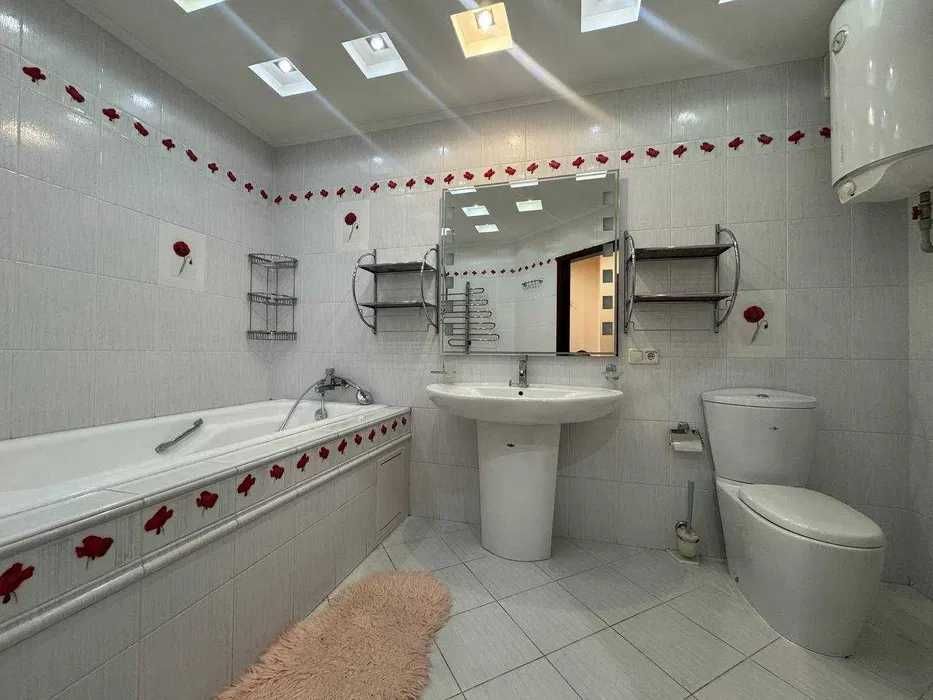 пр Берестейський 103, простора 4к, м Житомирська,Святошино