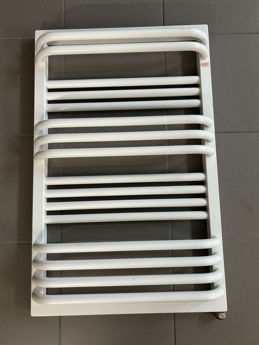 Grzejnik łazienkowy TERMA biały 50 × 78,5 cm – drabinkowy