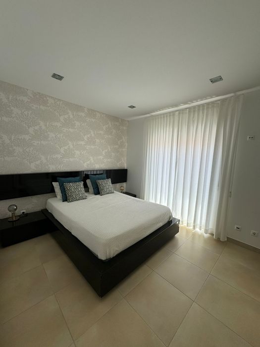 Apartamento Moderno com Vista Mar na Nazaré – Localização Premium