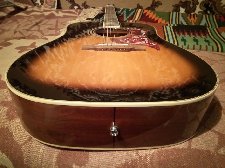 Epiphone PRO -1 Plus VS. 175 $. Нова.