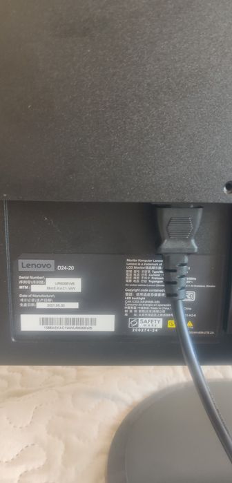 Monitor Lenovo D24-20; Para reparação