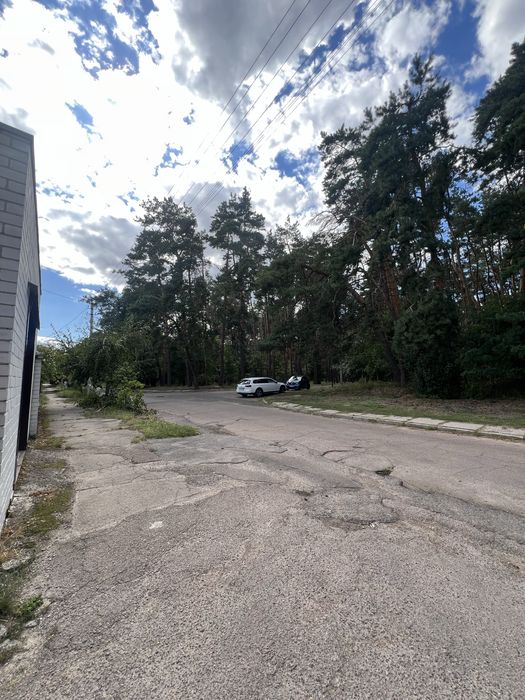 Оренда комерції 402 м² , 1$ м², довгостроково, вул. Пальохи 1