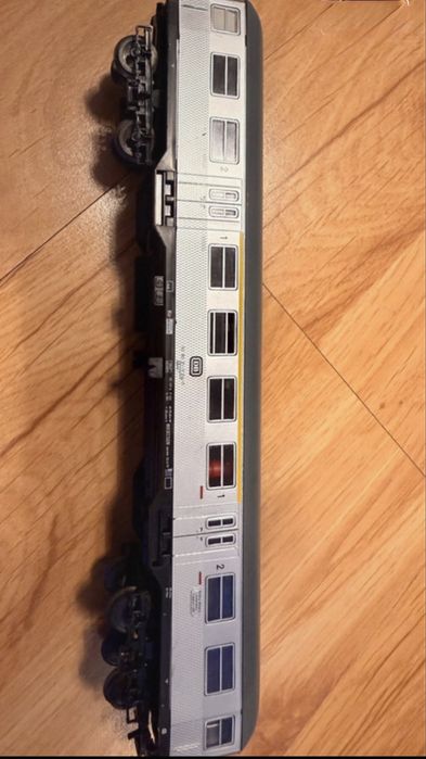 Wagon Osobowy podświetlany Trix H0