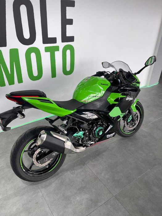 Мотоцикл Kawasaki Ninja 400