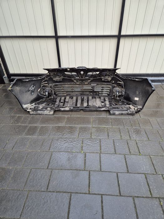 Zderzak przód przedni renault clio IV 4 rok 13 kod TEGNE