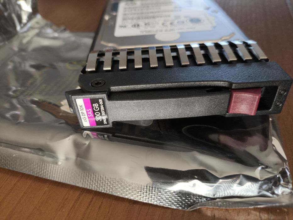 Disco 2.5" SAS 300GB 10K + Caddy