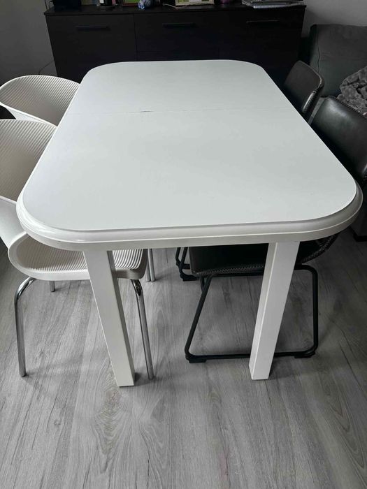 Stół biały, rozkładany oferta do 1.02