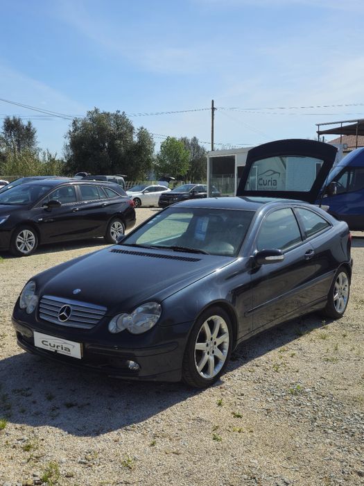 Mercedes Benz C220D Coupé