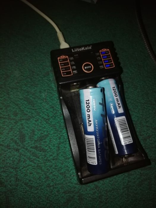 Фонарик , ліхтарик на акумуляторах