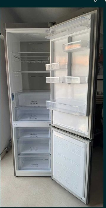 Frigorífico Samsung No Frost - inox 353 L (como novo)