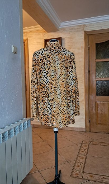 Bluzka długi rękaw  - 16/18.   (100% wiskoza)