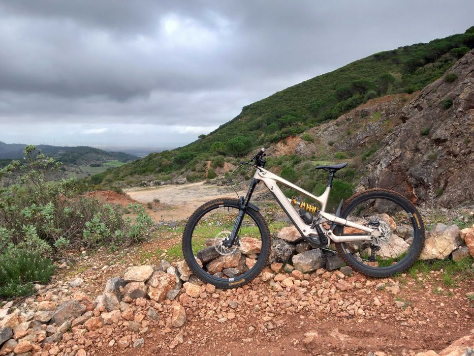 Bicicleta Enduro YT Decoy MX Core 2