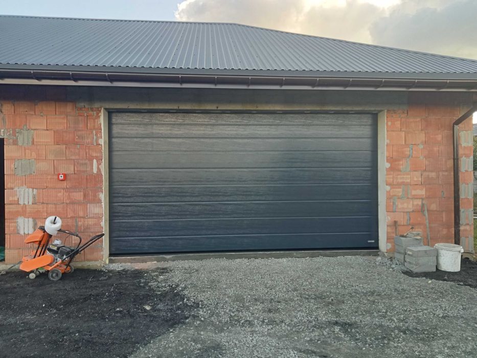 Brama segmentowa garażowa przemysłowa bramy garażowe STOPNICA