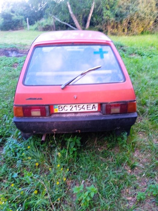 продам машинку економ класу Таврія