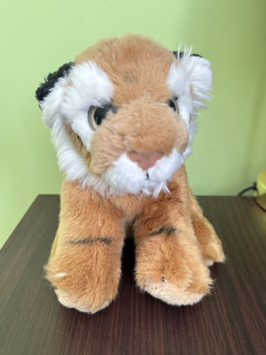 Uroczy pluszowy tygrysek