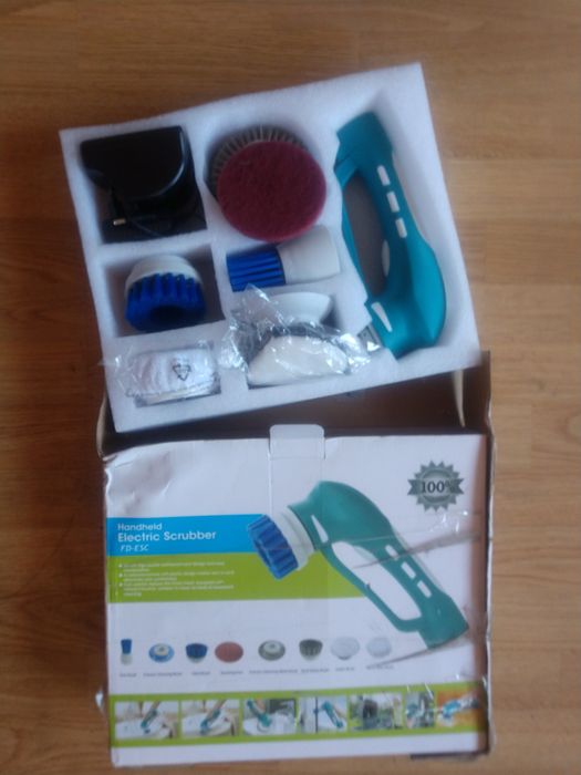 Беспроводная на аккумуляторе электрическая  щётка  HANDHELD SCRUBBER