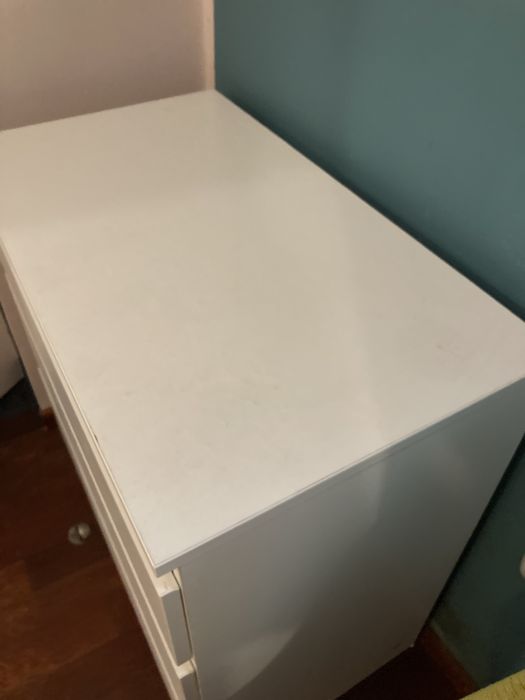 Biała komoda Ikea