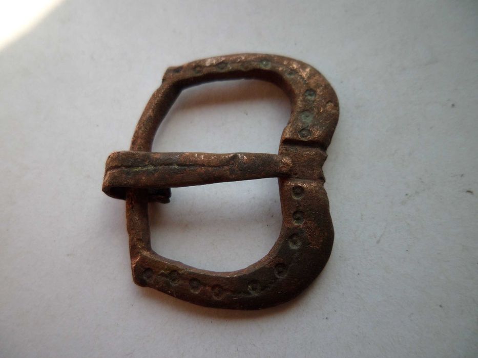 Fivela antiga completa
