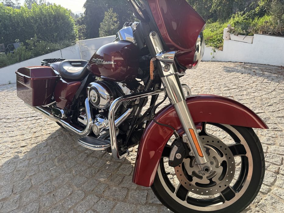 Harley steet glide 2010