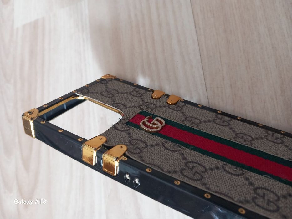 Gucci etui na iPhone 12