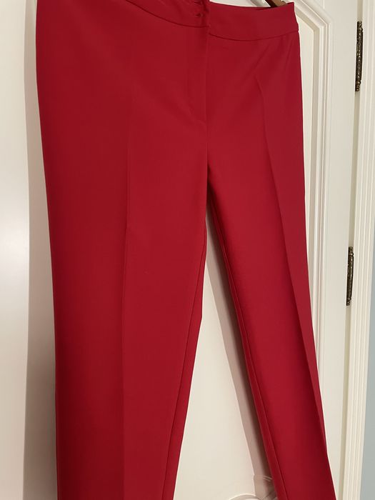 Продам дуже красивий жіночий костюм! У комплекті: штани + футболка