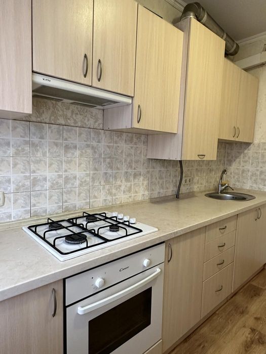 Квартира з балконом та індивідуальним опаленням