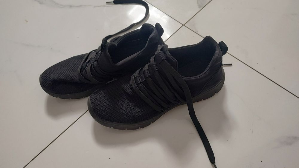 Sprzedam buty damskie rozmiar 40