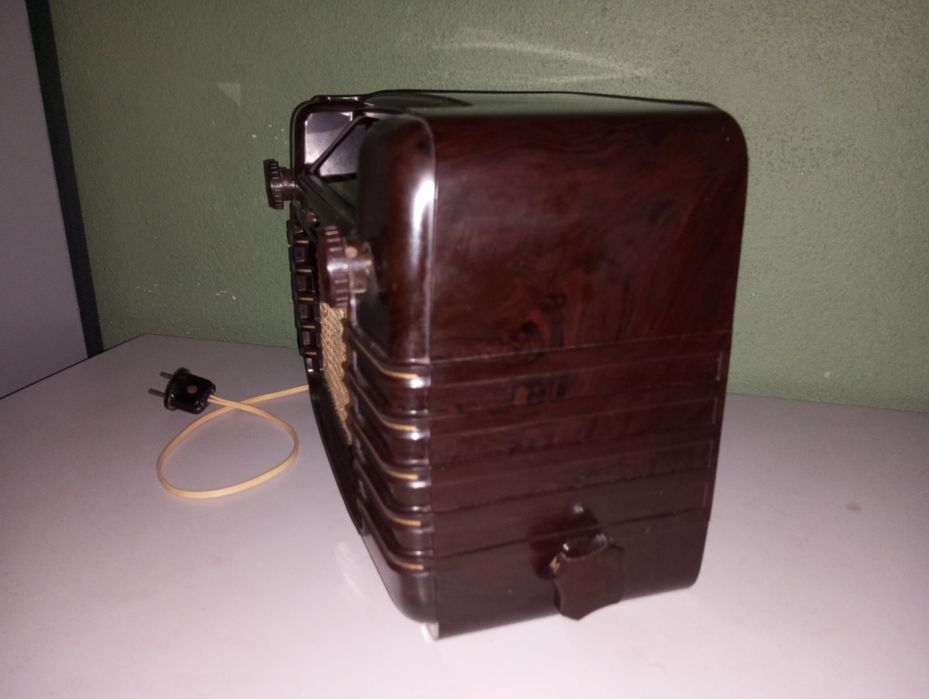 Rádio Schaub Kongress III R (1952) - a funcionar