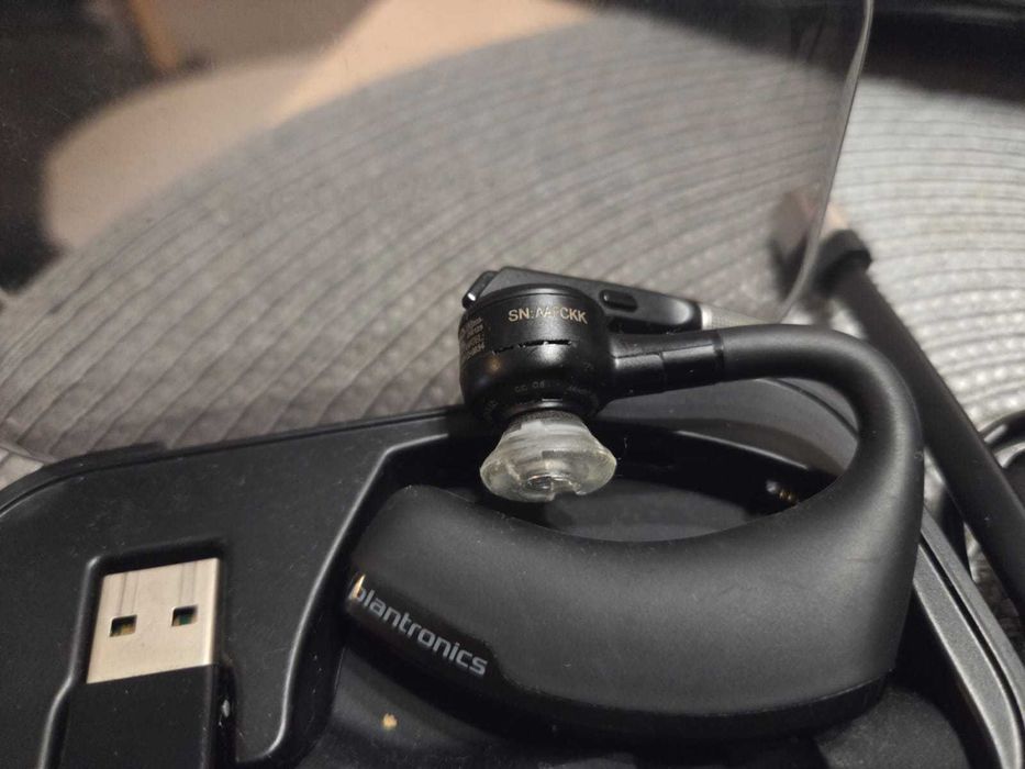 Słuchawka Plantronics Voyager Legend + Charger Case Czarna