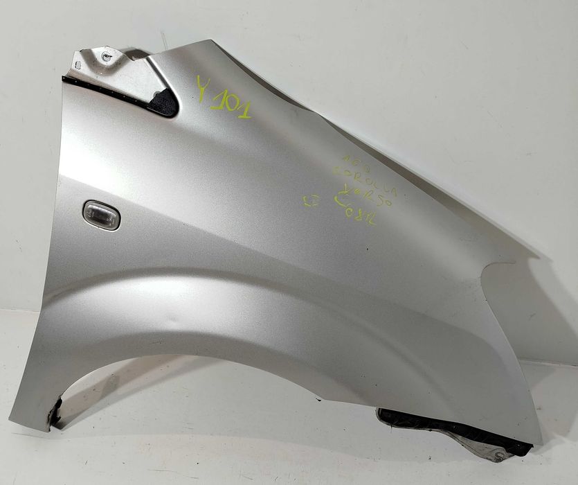 błotnik prawy przedni prawy przód TOYOTA COROLLA VERSO II 04-09 1C0