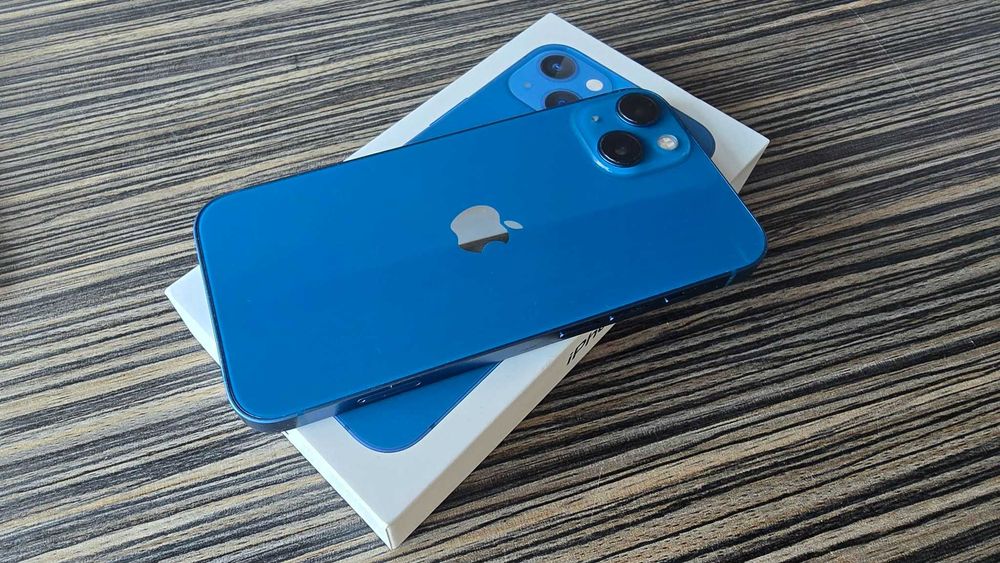Smartfon APPLE iPhone 13  128GB