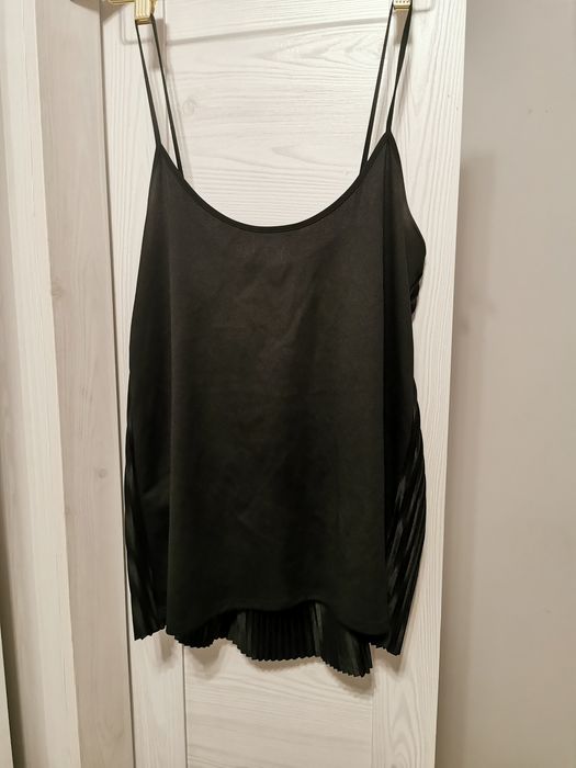 Bluzka czarna na ramiączkach mohito plisowana podkoszulka