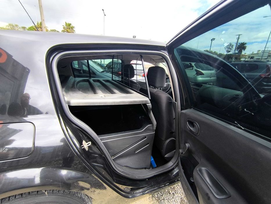 Mégane Comercial Preto 100cv A/C