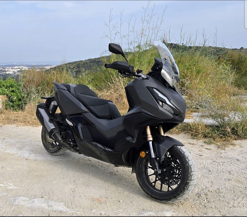 Honda  adv  350 menos de 10000 km's