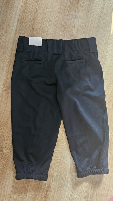 Spodnie sportowe rybaczki Nike slim fit S