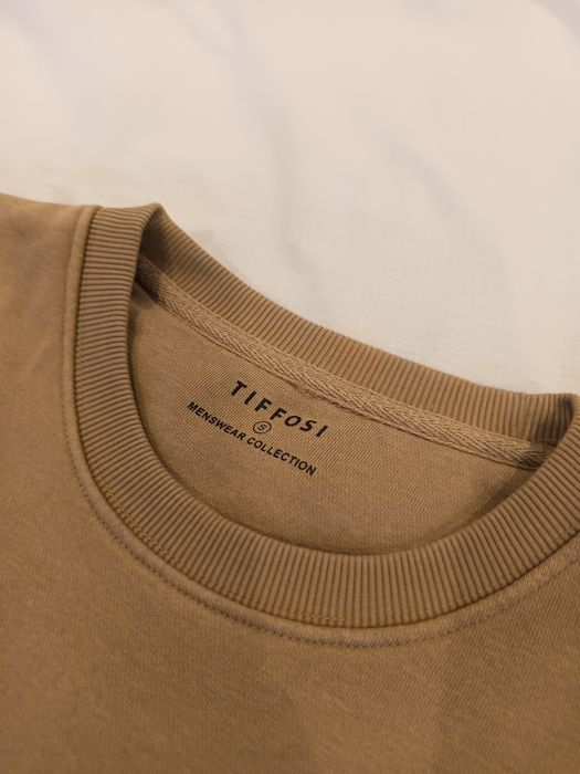 Camisola da Tiffosi tamanho S pouco usada (cor café com leite/castanho claro)