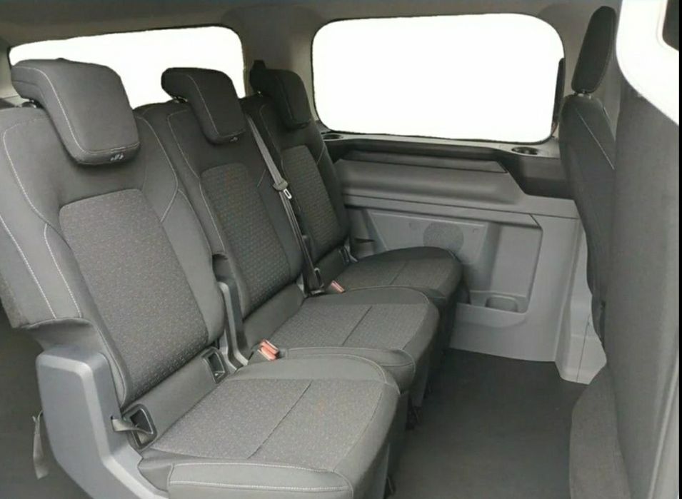 Ford Transit Custom 9os