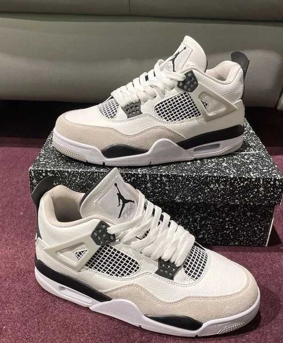 Jordan 4 retro Military black R.38