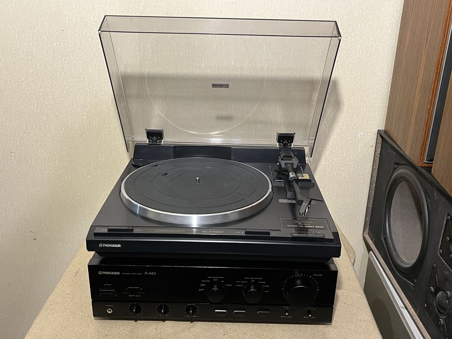 Проигрыватель винила PIONEER PL-443 QUARTZ + усилитель PIONEER A-443