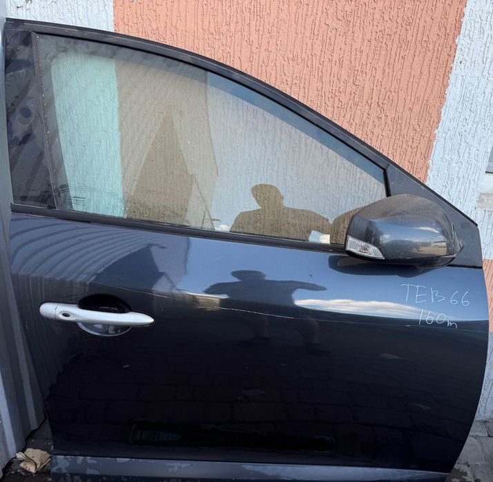 Двері передні праві Renault Megane 3 TEB66 160мікрон