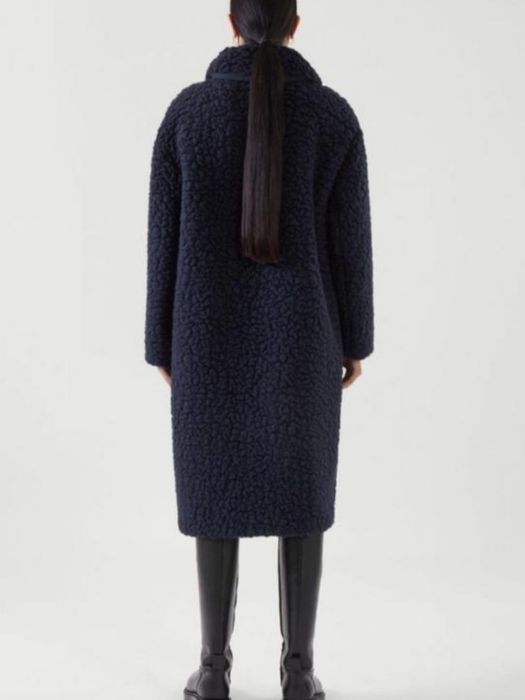 Тепла шубка від COS