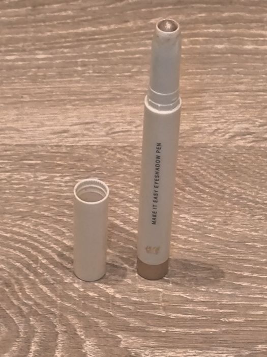 H&M make IT easy eyeshadow pen/Cień do powiek w kredce/Mało używany