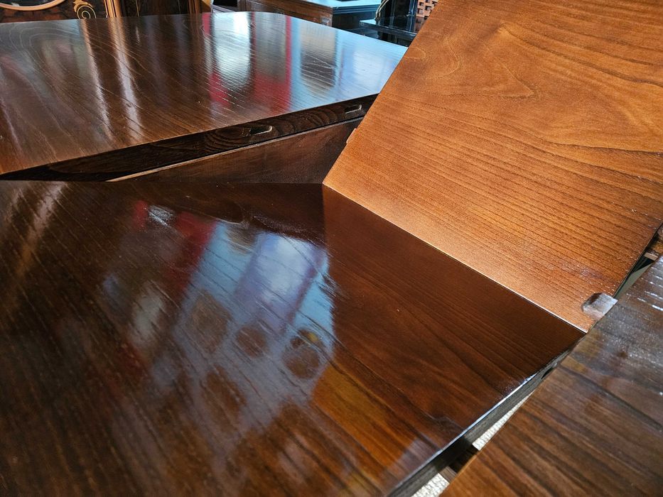 Mesa extensível em madeira maciça - óptimo estado geral - Só a m