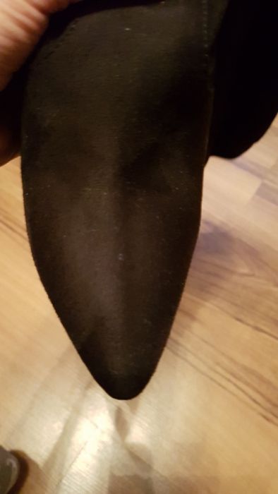 Czarne kozaki zamszowe