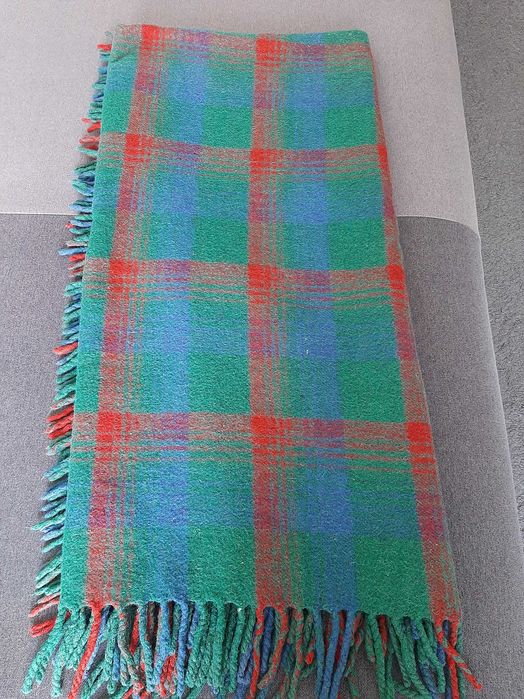 Теплий плед у відмінному  стані 1,53 на 1,53