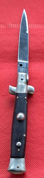 Stary ciekawy noz sprężynowy