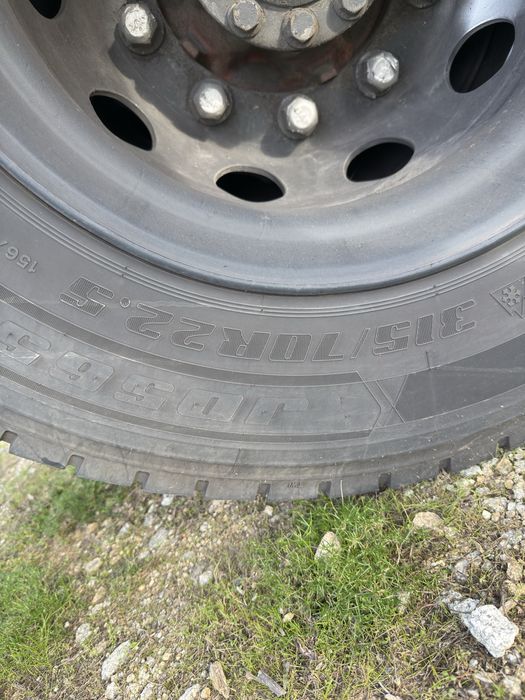 Pneus sem jante 315/70R/22.5