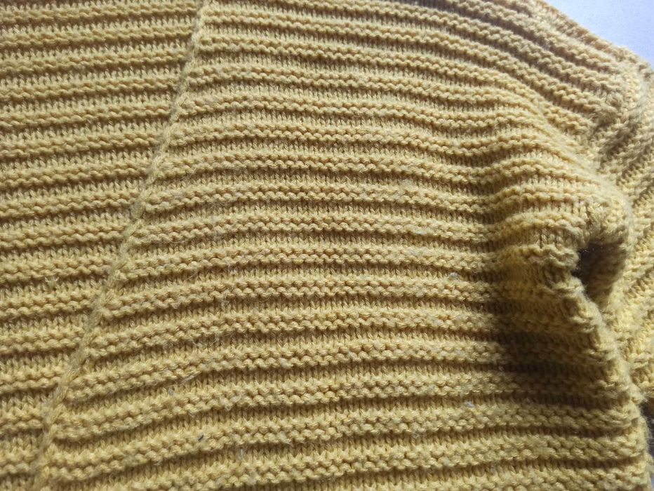 sweter żółty reserved rozm. 152