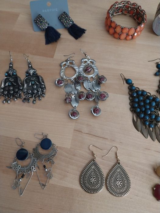 Conjunto anéis brincos pulseiras