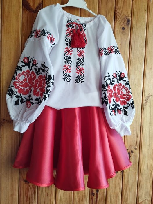 Атласна спідниця для дівчинки